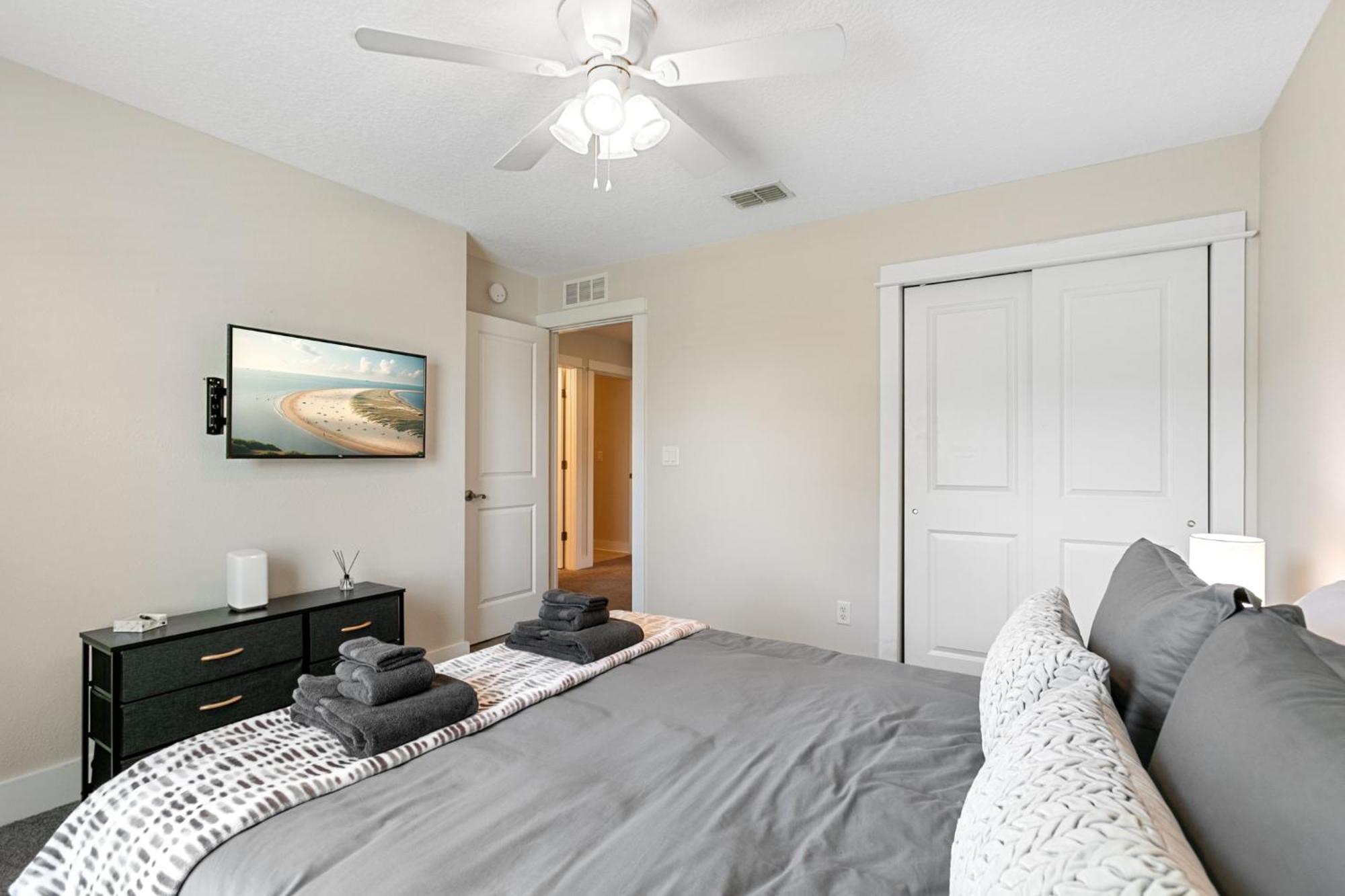 Vila 3 Minutes To Beach, 9 Minutes To Mayo Clinic, King Bed, Sleeps 8 Jacksonville Beach Exteriér fotografie