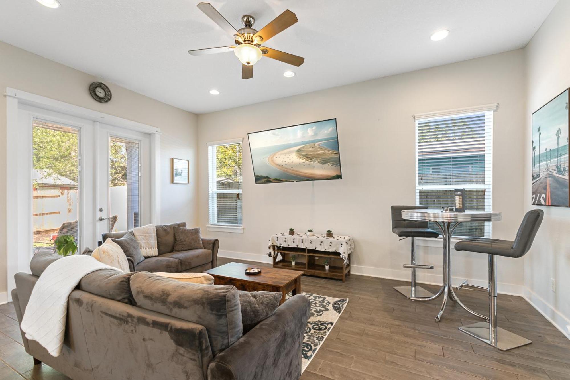 Vila 3 Minutes To Beach, 9 Minutes To Mayo Clinic, King Bed, Sleeps 8 Jacksonville Beach Exteriér fotografie